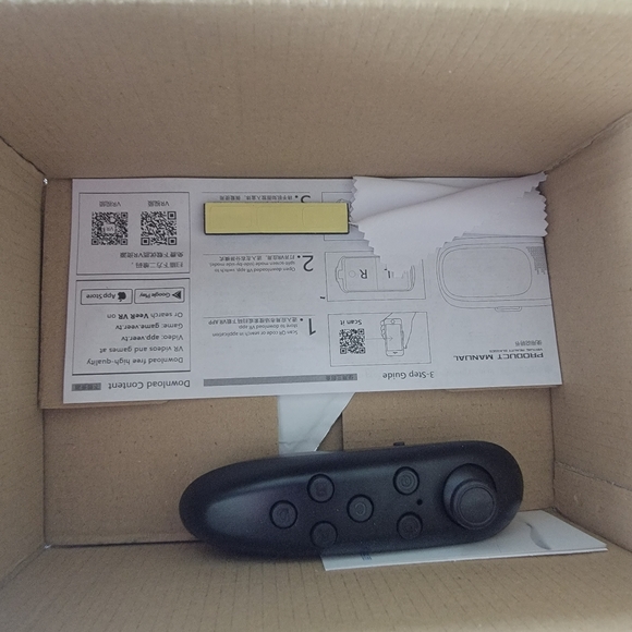 Virtual Reality Headsets - Picture 4 of 4